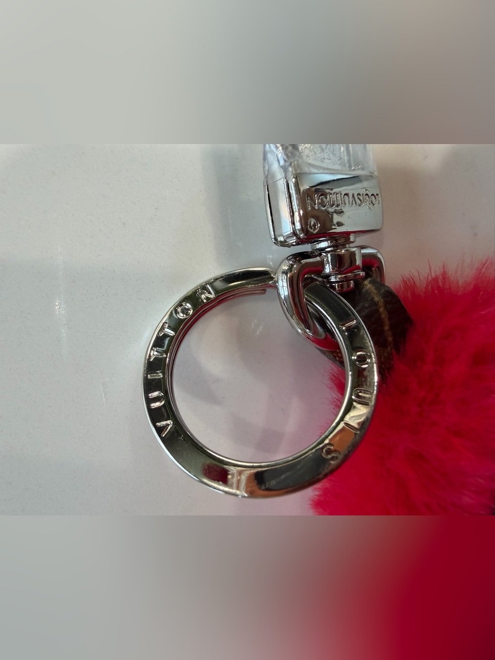 LV Lucky Heart Bag Charm - Picture 4 of 7